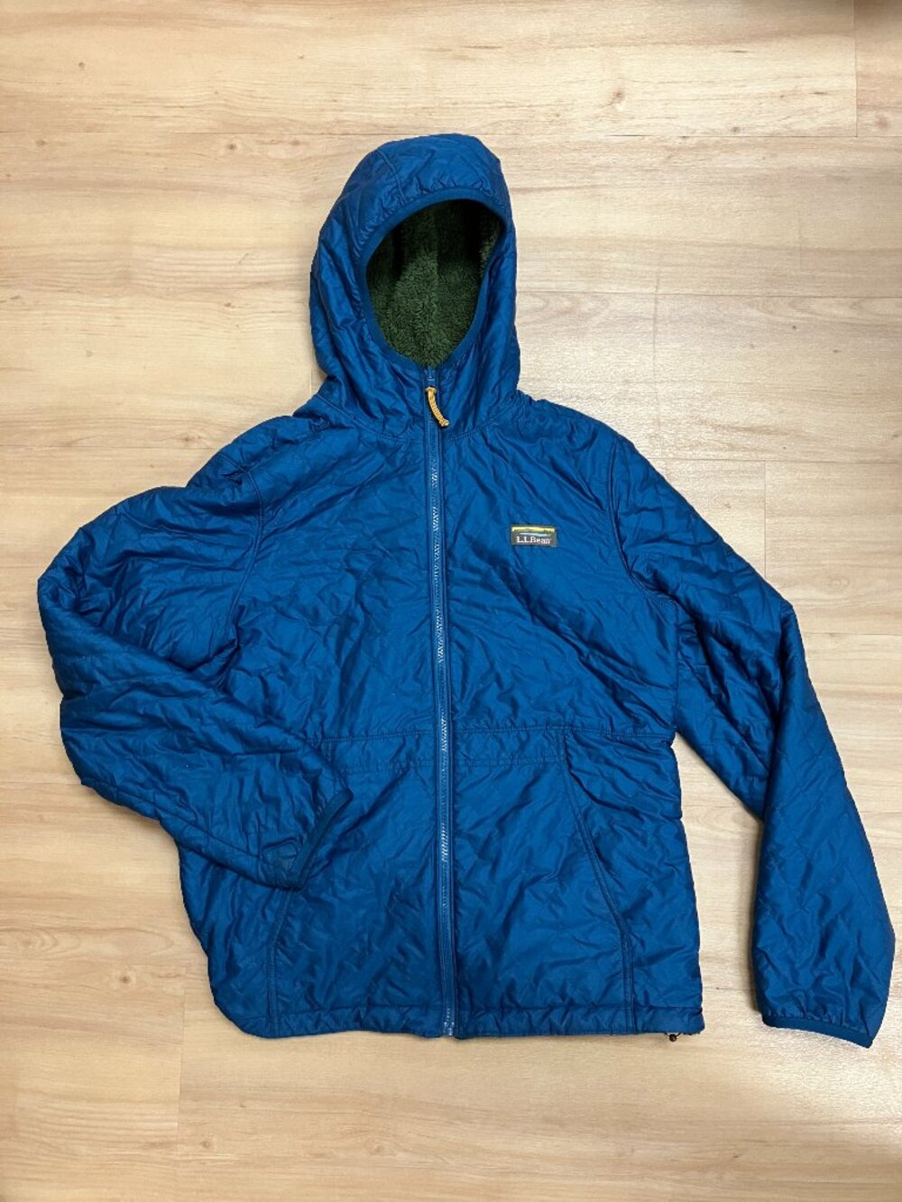 LL Bean quilted primaloft sherpa reversible blue and green hooded jacket medium